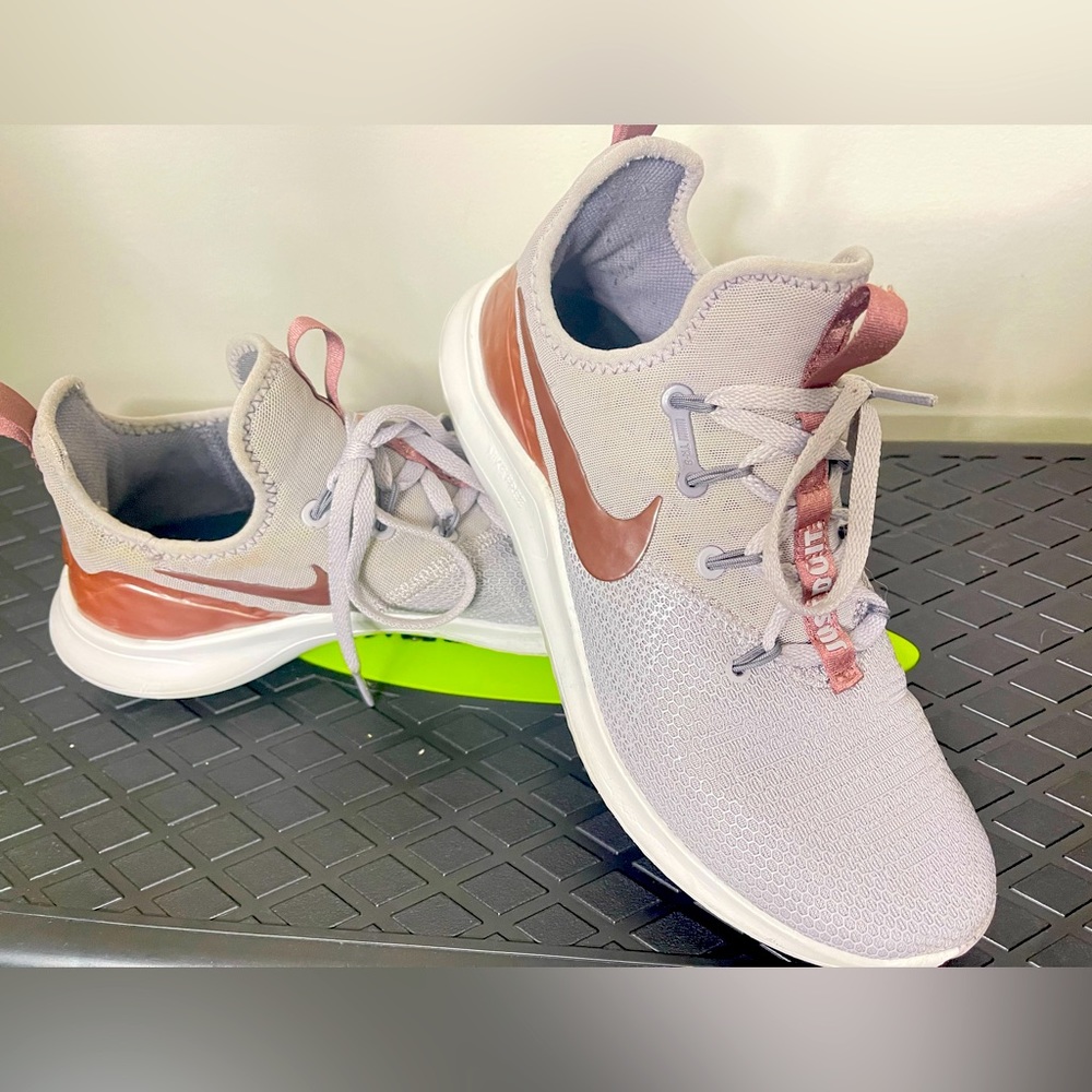 NIKE Training shoes